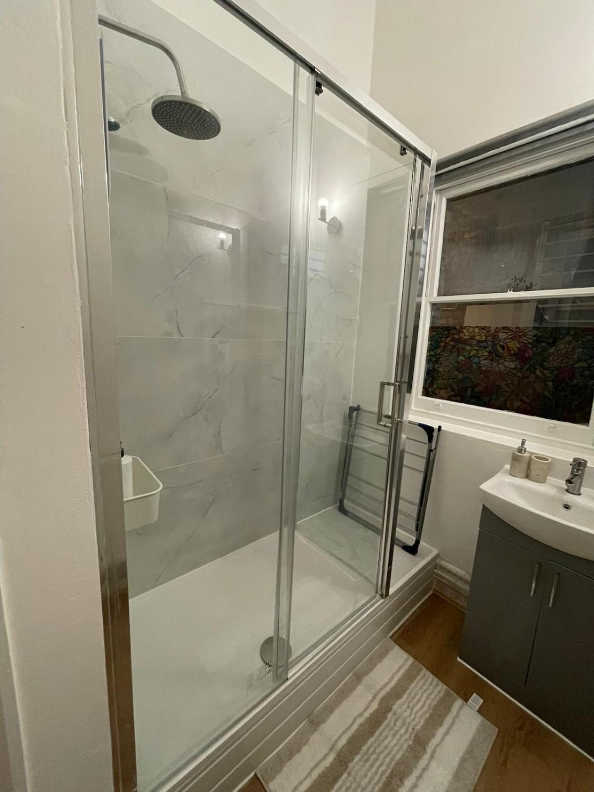 One Bedroom Flat B In Kentish Town Apartment *